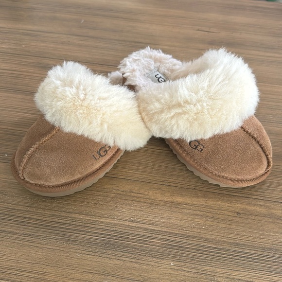 UGG Kids' Cozy II Suede Slip-On Slippers Toddler Size 10 Chestnut - Picture 2 of 11